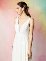 Rembo-styling-Feminine-1-L-close-up-front-LR